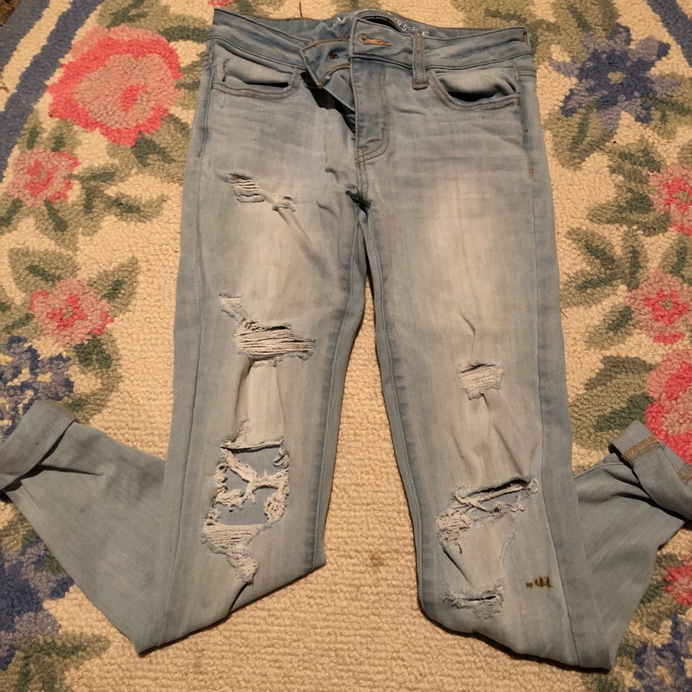 Light Wash Rip Jegging